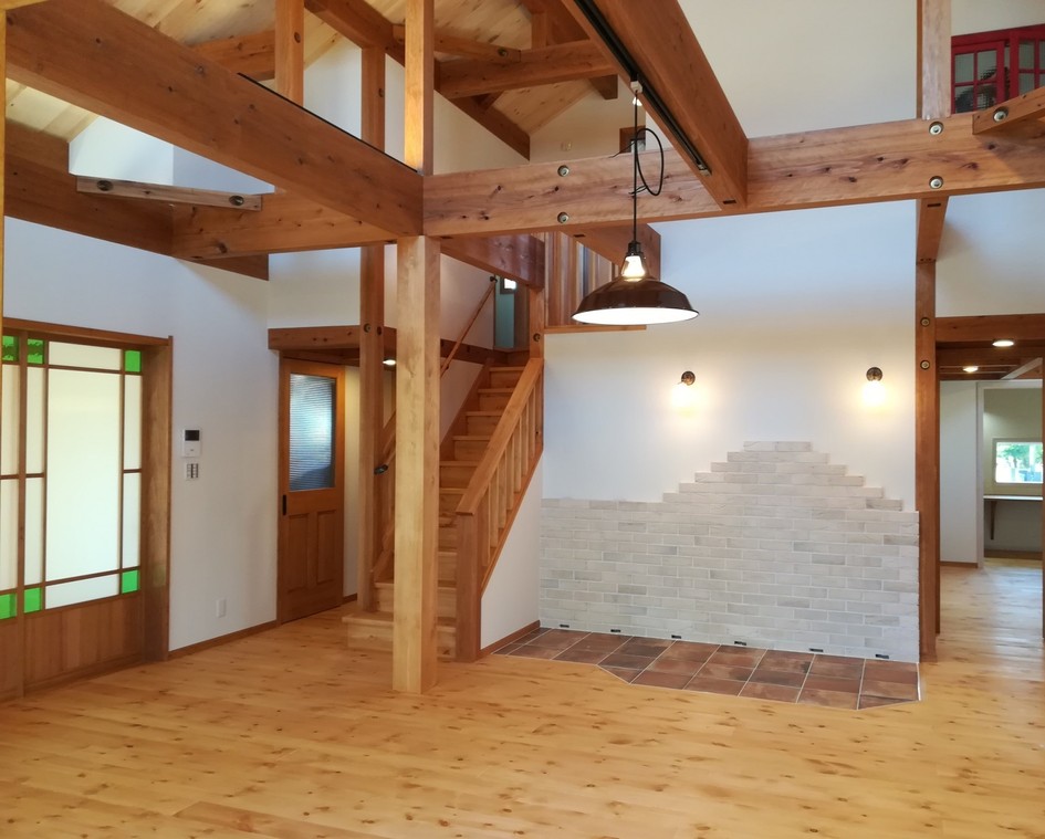 高さを抑えた落ち着きのある平屋風の家。/佐賀市多布施